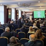 Il primo congresso del nuovo partito. La nostalgia di futuro di Verde è Popolare